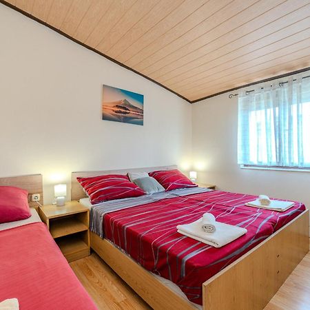 Apartmani Prpic Вир Экстерьер фото